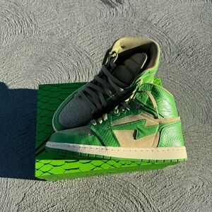 KIY Reves ‘85 HI Slime Green Sneakers